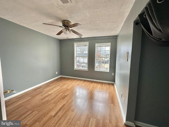 Building Photo - 2015 S Lincoln St