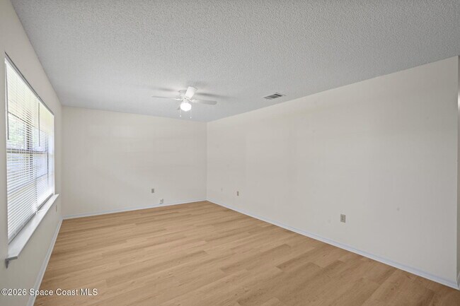 Building Photo - 1780 Stewart Pl