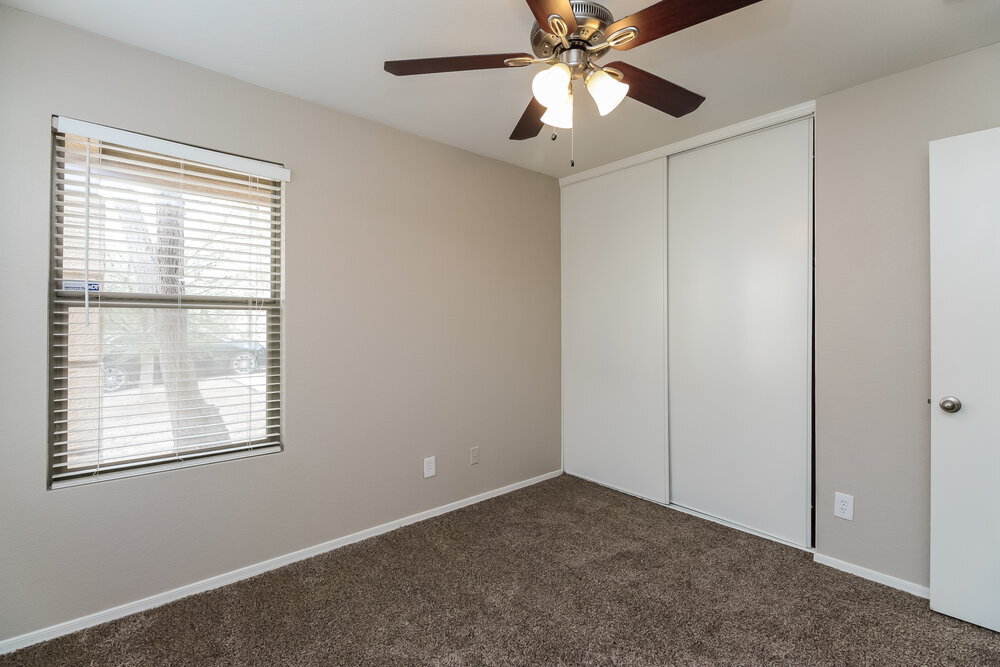 Building Photo - 2299 E Peach Tree Dr