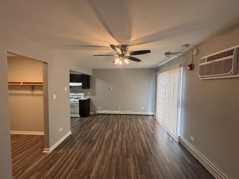 Building Photo - 3343 Commercial Ave