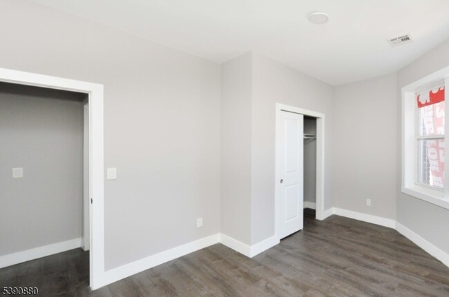 Building Photo - 9-9 Watsessing Ave