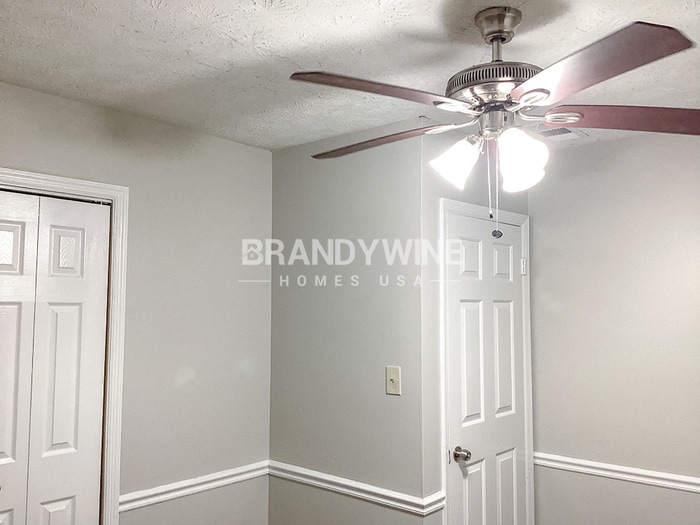 Building Photo - 8421 Timberlake Dr