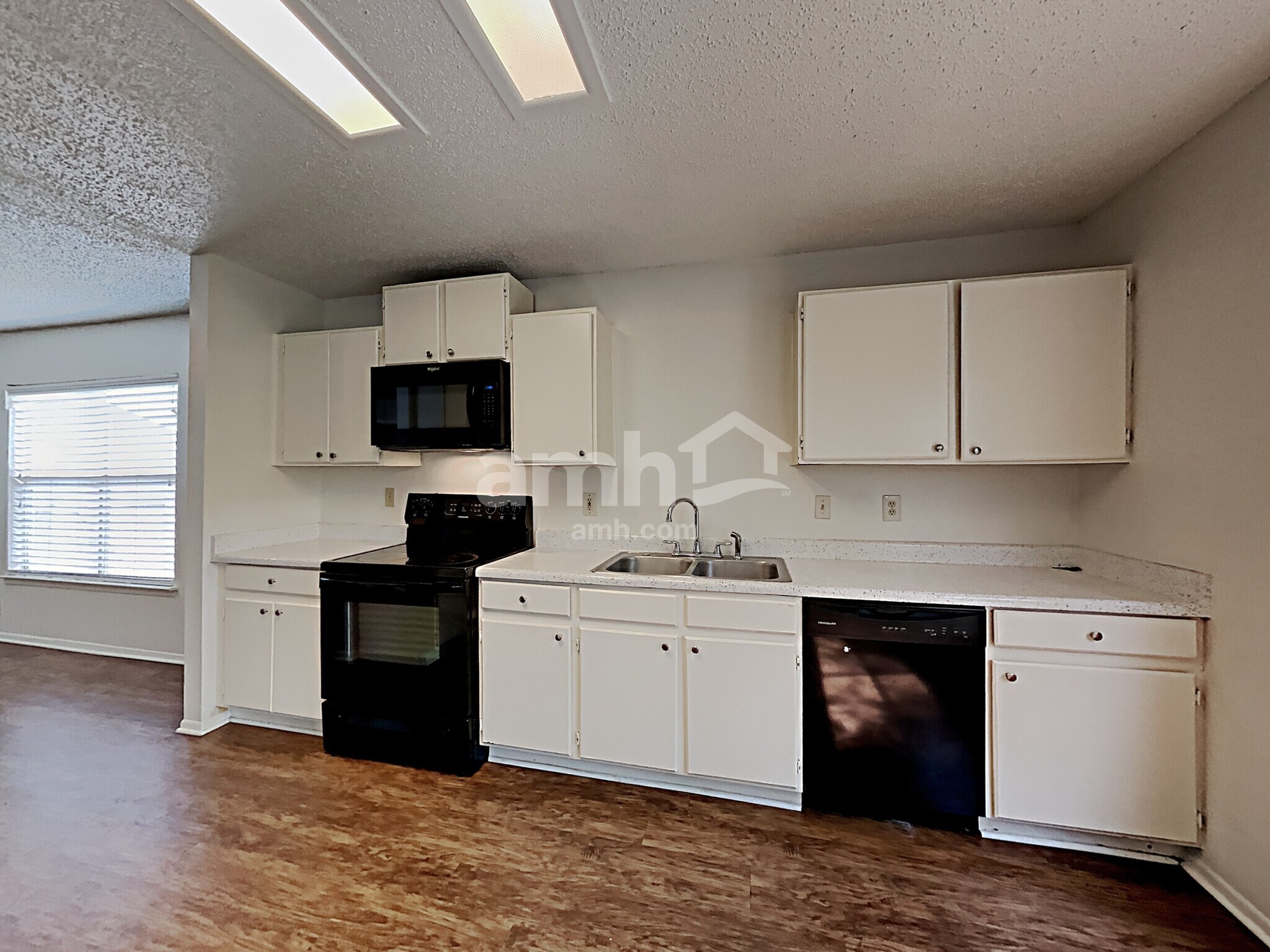 Building Photo - 13352 Pecan Glade