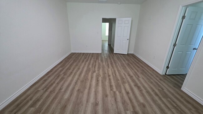 Building Photo - 1004 Killdeer Ct