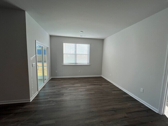 Building Photo - Welcome to your dream home in the heart of Leland, NC.