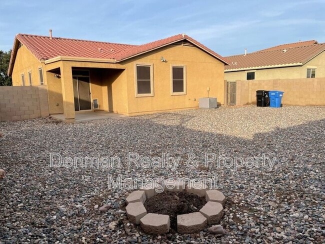 Building Photo - 7419 W Glass Ln