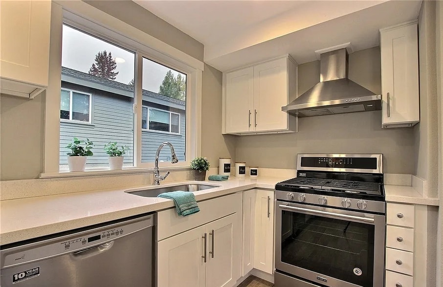 Building Photo - 1415 175th Pl NE