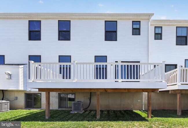 Building Photo - 8005 Milltown Cir
