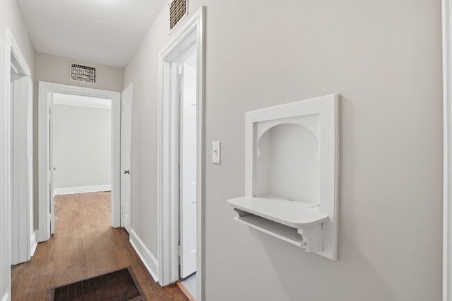 Building Photo - 32 Moore Dr