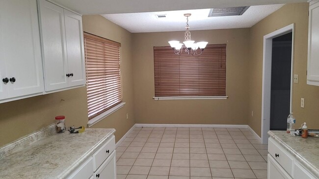 Building Photo - 511 Ponderosa Dr