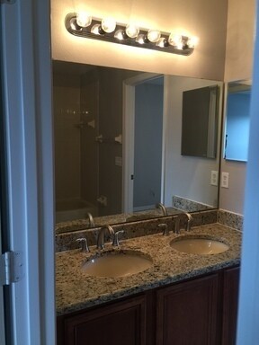 Building Photo - Waterford Chase: Pool Home! 6 Bedroom + loft, 4 Bath, 2 Car Garage