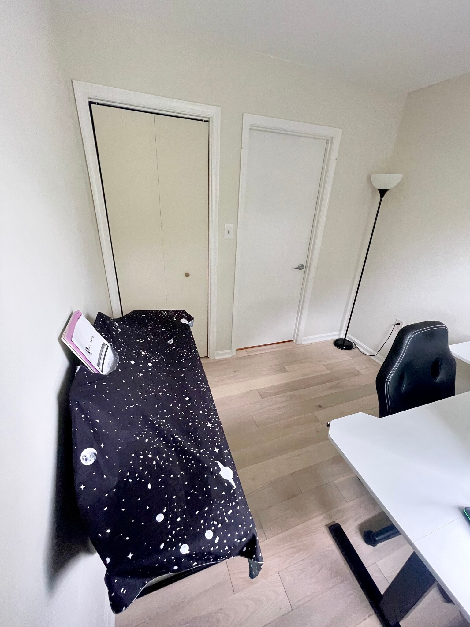 Bedroom #3 / Office w/ closet **Unfurnished** - 3814 Usher Ct