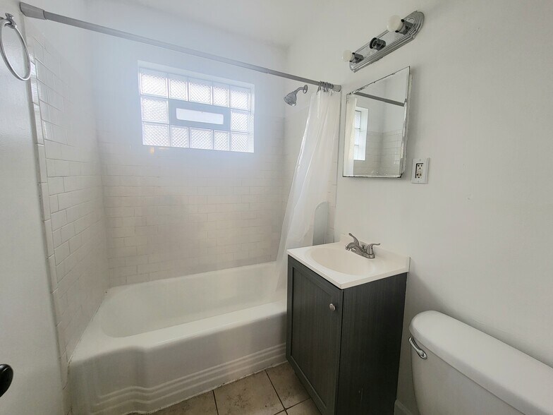 Bathroom - 8029 Lake St