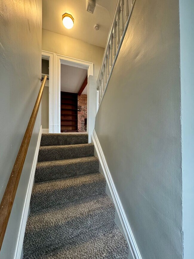 Building Photo - 111 S Ohio St