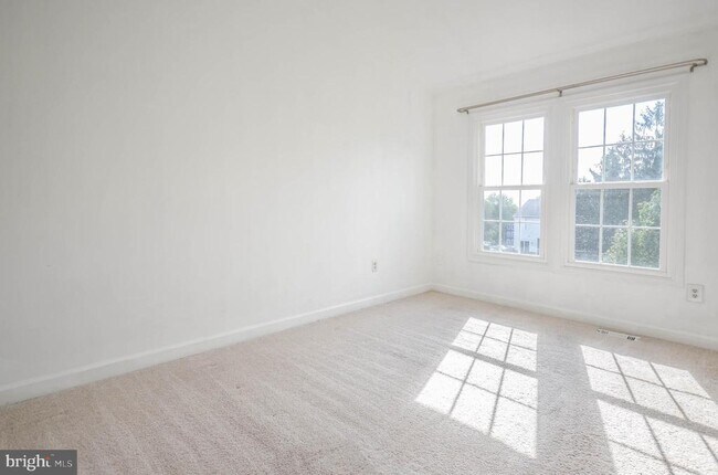 Building Photo - 62 Drumcastle Ct