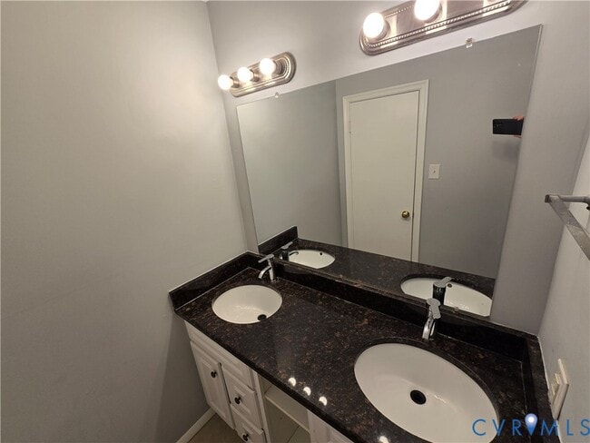 Building Photo - 757 Pleasant St