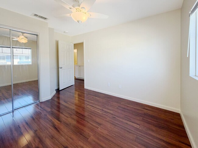 Building Photo - 91-1031 Kaimalie St #4K5