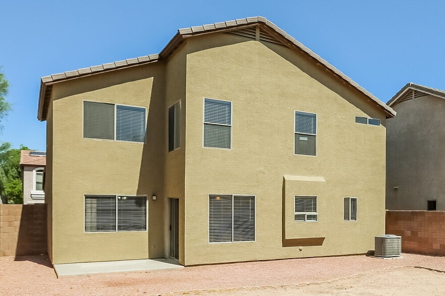 Building Photo - 12415 W El Nido Ln