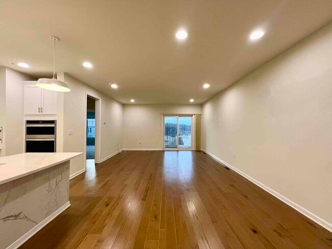 Building Photo - 3 Archer Dr