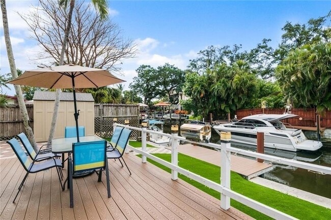 Building Photo - 922 Orange Isle