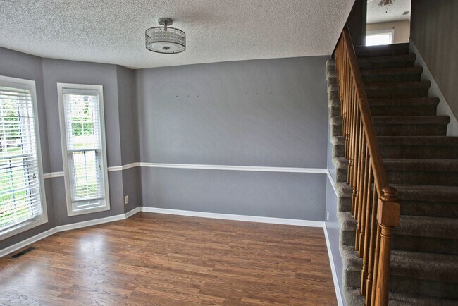 Building Photo - 2627 Holly Rock Dr