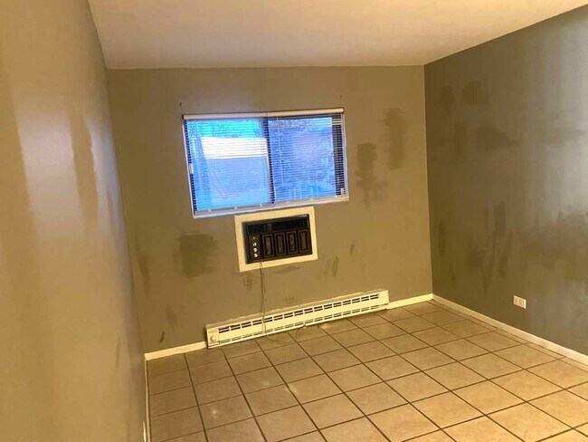 Building Photo - 4056 Bonhill Dr