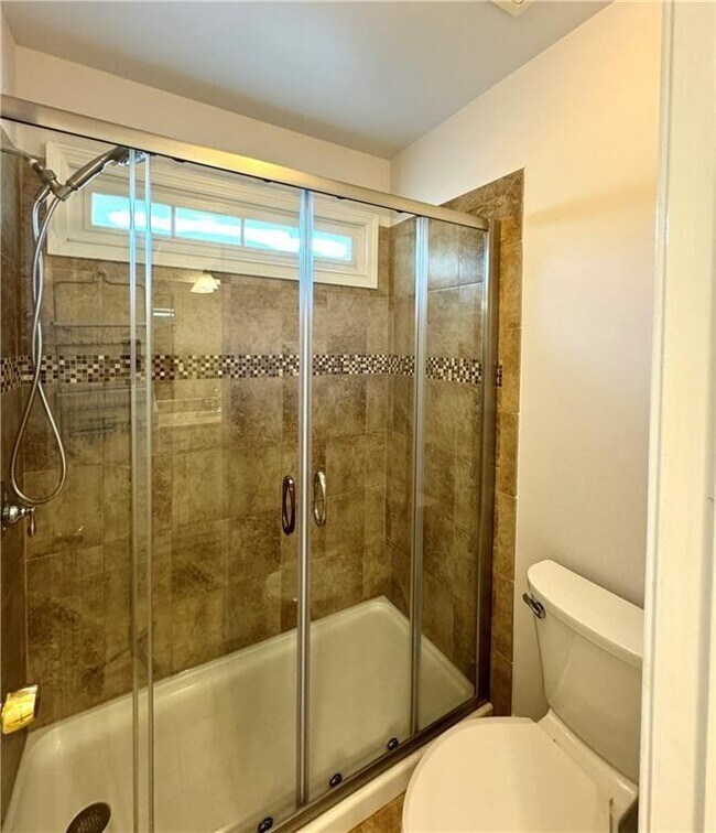 Building Photo - 1070 Admiral Crossing