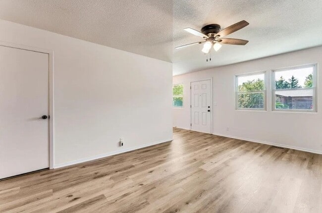 Building Photo - 2920 W Hadden St