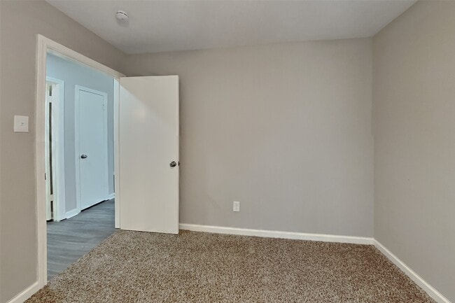 Building Photo - 4935 Northfork Dr