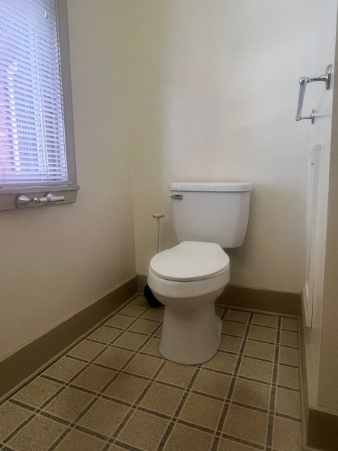 Bathroom - 113 E Franklin St