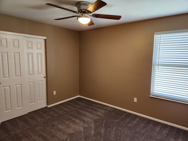 Middle bedroom - 2525 Hidden Meadow Ln