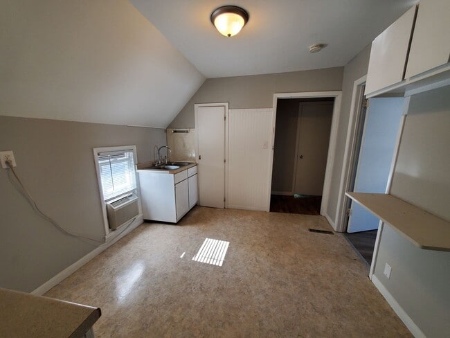 Building Photo - 5BR Home in Belknap Lookout, Walk to Downtown and Medical Mile