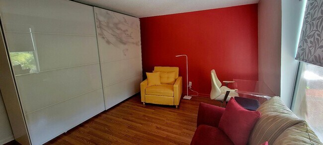 Building Photo - Welcome Home To the Four Seasons Condominiums of Winter Park.