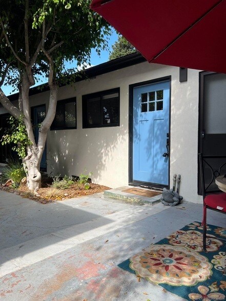 Primary Photo - 2529 State St