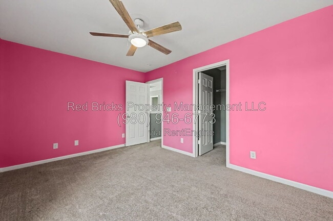 Building Photo - 2714 Aldergrove Rd
