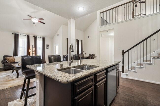 Building Photo - 1505 Heartwood Dr