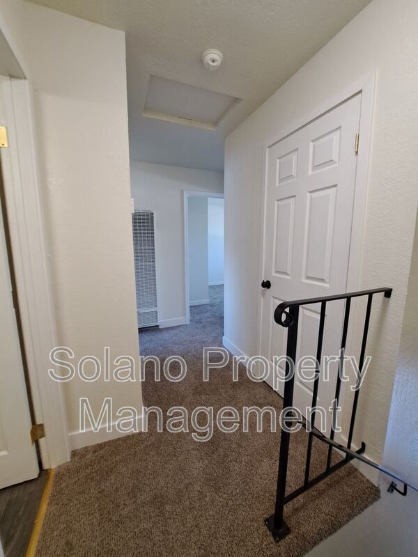 Building Photo - 145 Del Rey Ct