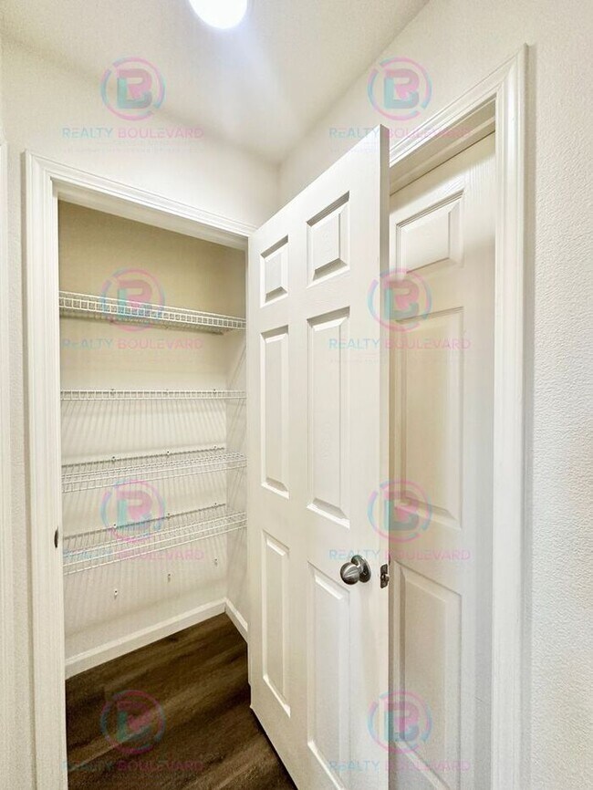 Building Photo - 1/2 Month Free if you look & lease same day!!! Spacious 4-Bedroom 3 Bath, 3 Car Garage Home with ...