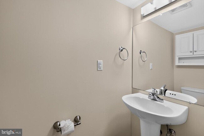 Building Photo - 8700 Calvert Cliff Ct