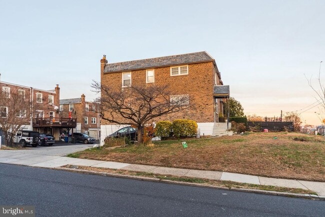 Building Photo - 945 Fariston Dr