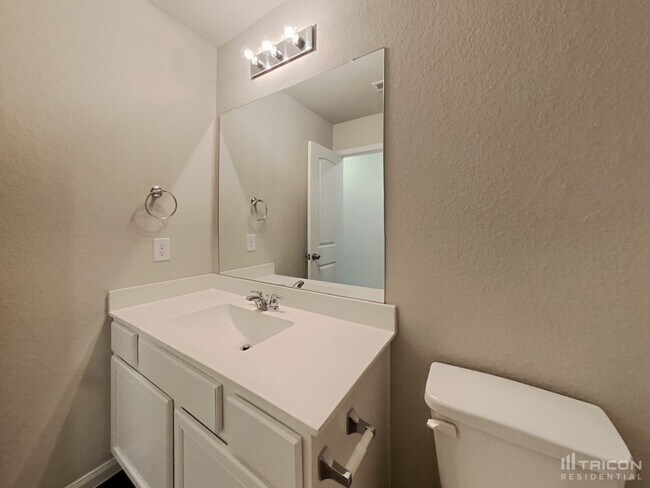 Building Photo - 3465 Wooded Ln