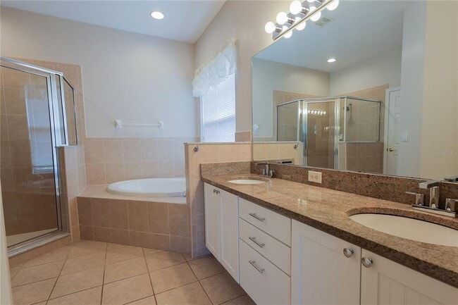 Building Photo - 18014 Java Isle Dr