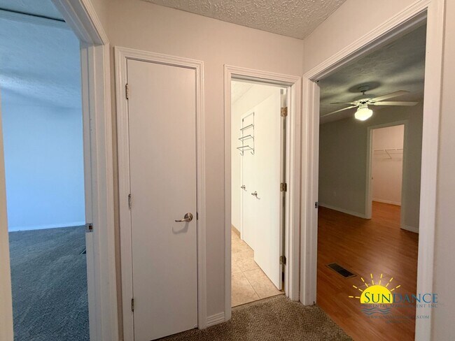 Building Photo - Great 2 Bedroom Townhouse in Fort Walton!