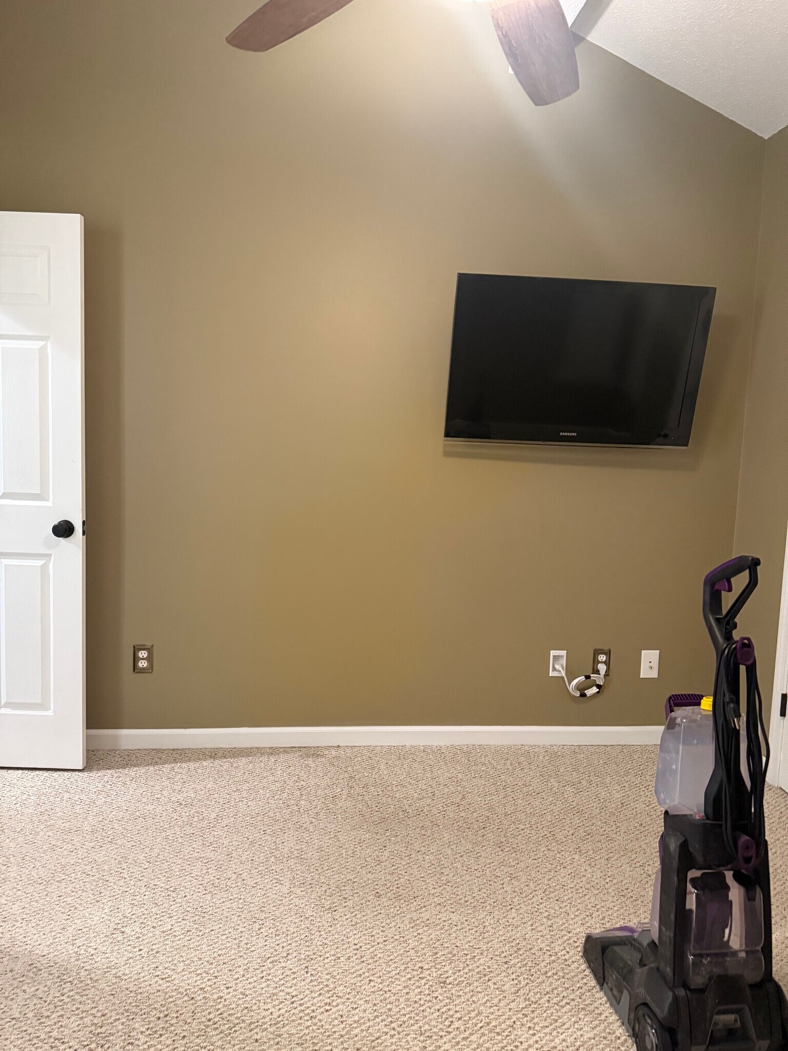 Building Photo - 203 Lyons Cove Dr
