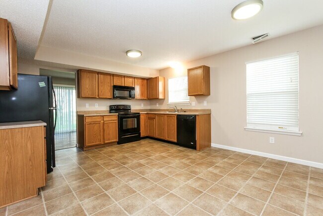 Building Photo - 19546 Prairie Crossing Dr