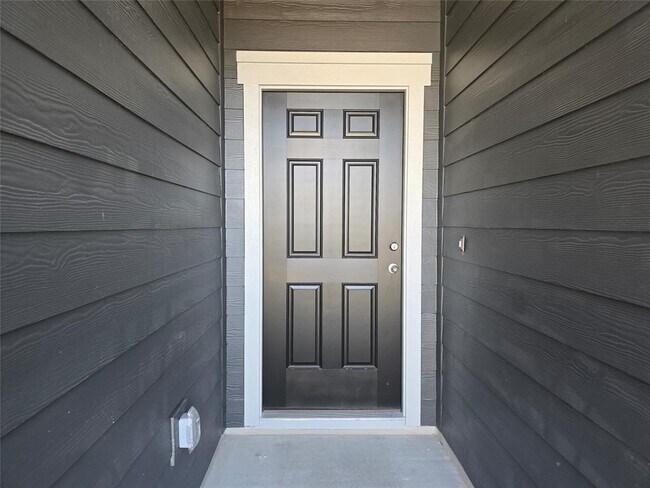 Building Photo - 100 Fox Hvn Rd