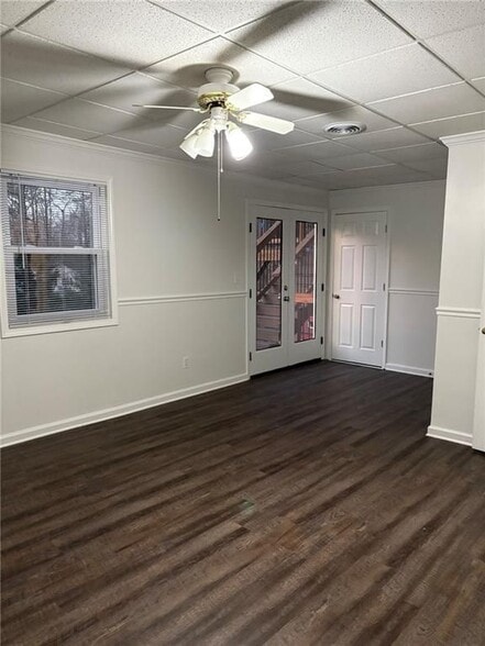 Building Photo - 1157 Mountain Springs Dr