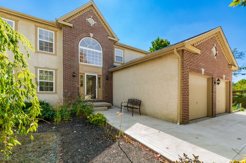 Building Photo - 3902 River's Run Dr