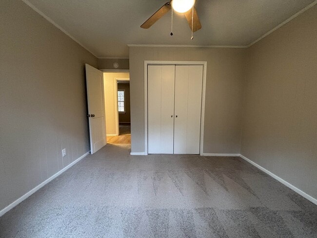 Building Photo - 6727 Seven Islands Rd