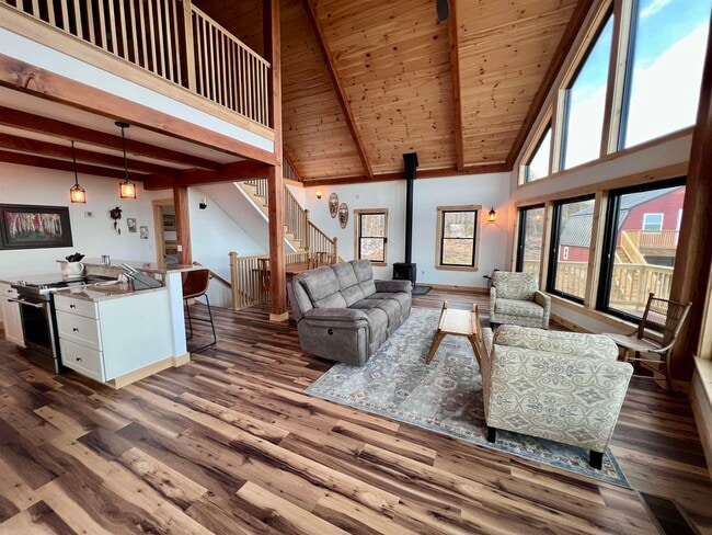 Building Photo - 49 Neal Hill Rd